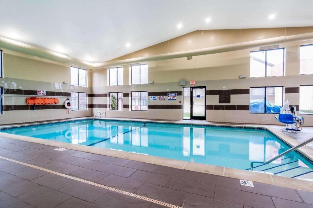 Comfort Inn & Suites University South Ann Arbor Luaran gambar