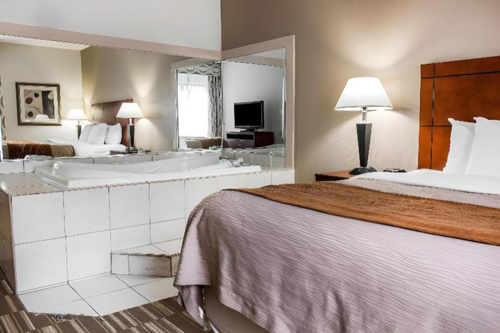 Comfort Inn & Suites University South Ann Arbor Luaran gambar