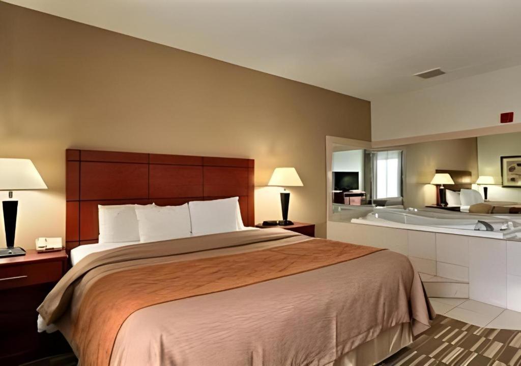 Comfort Inn & Suites University South Ann Arbor Luaran gambar